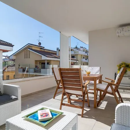 Apartment Albamare *