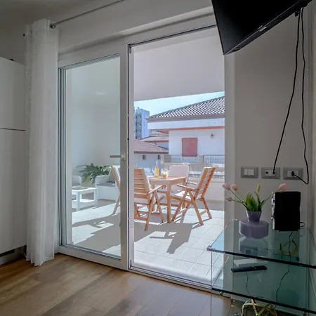 Albamare Apartment *